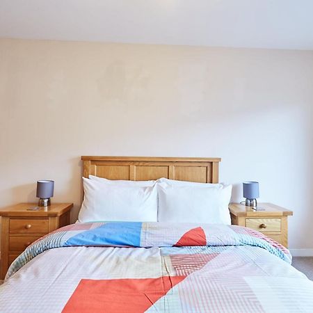 Etive, Beautiful Lochside Apartment With Balcony Fort William Exteriör bild