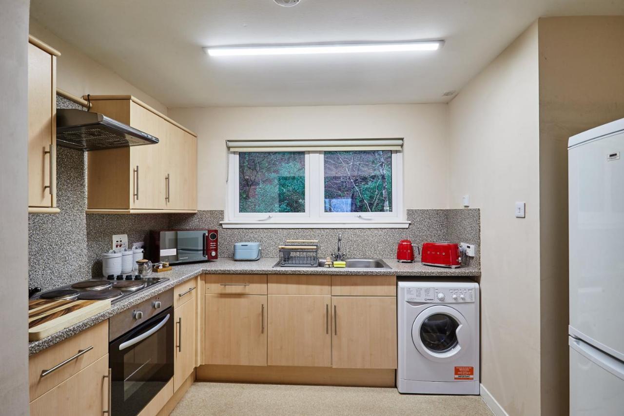 Etive, Beautiful Lochside Apartment With Balcony Fort William Exteriör bild